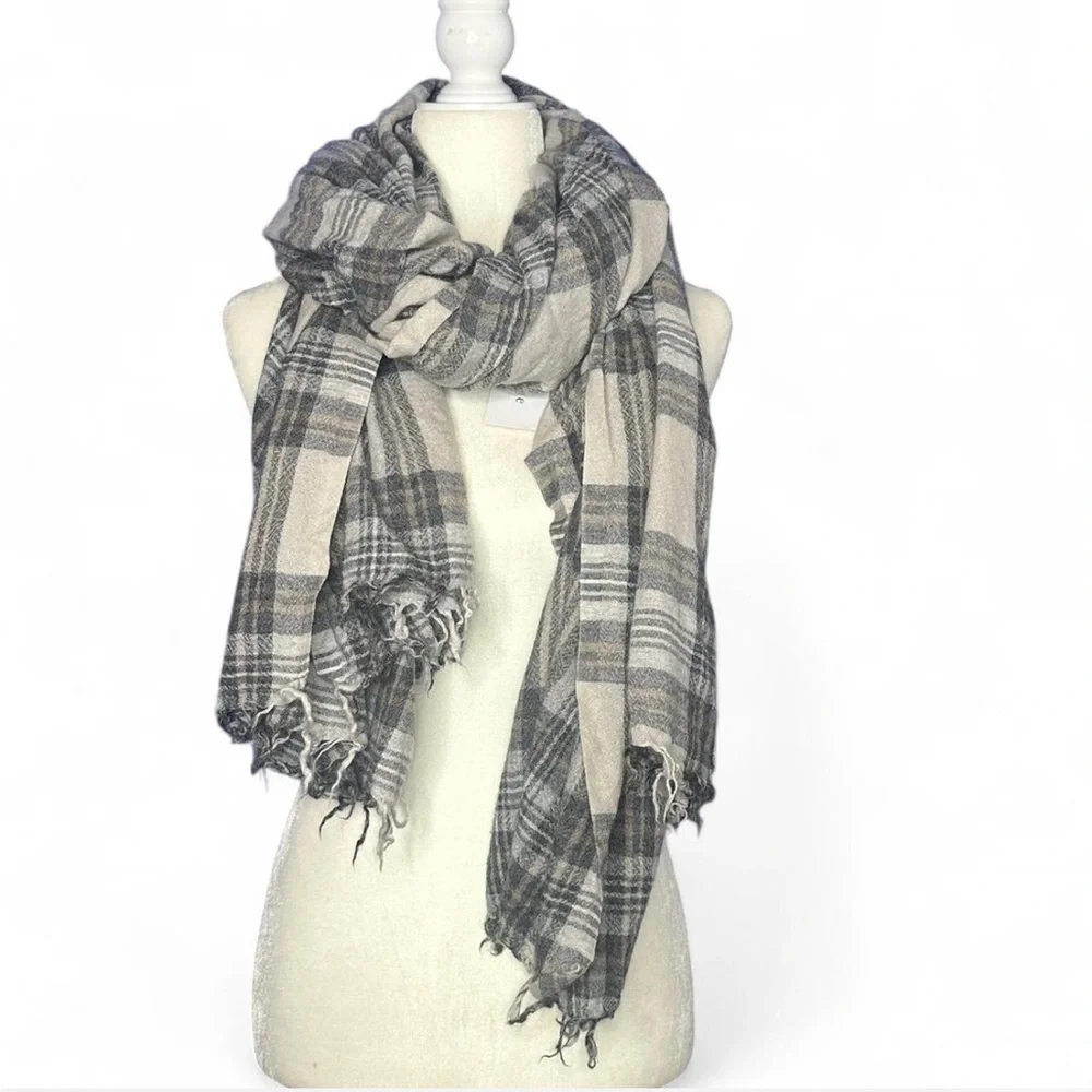 💜 NWT Towne by Elysewalker Plaid Scarf (OS)
